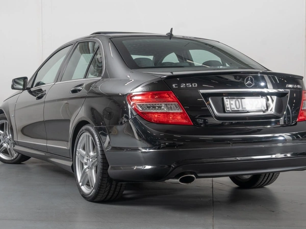 2010 Mercedes-Benz C250 CGI Avantgarde Rear Wheel Drive Sports Automatic