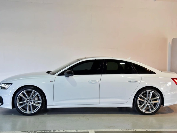 2020 Audi A6 S line Automatic 4WD Sunroof Navigation