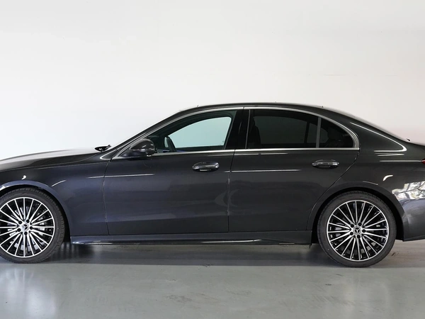 2025 Mercedes-Benz C200 AMG Styling Panoramic Sunroof