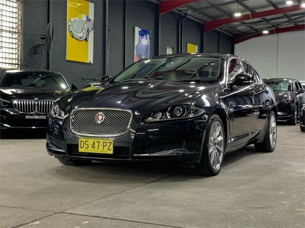 2014 Jaguar XF Premium Luxury RWD Automatic