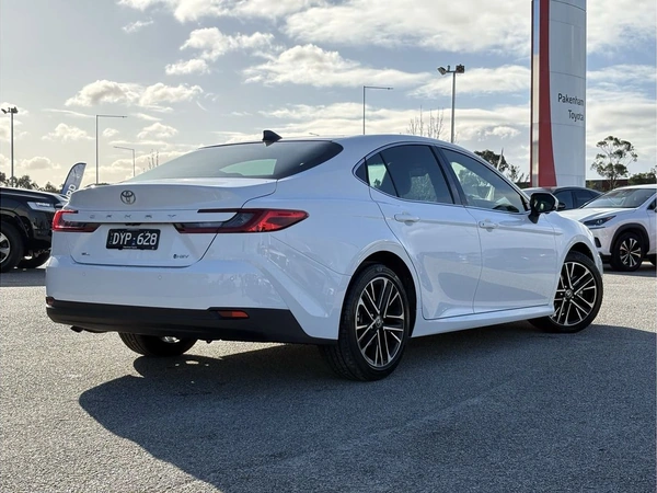 2025 Toyota Camry SL AXVH80R Hybrid Automatic