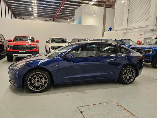 2022 Tesla Model 3 Rear-Wheel Drive Electric 208kW