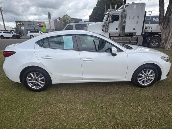 2015 Mazda 3 Maxx Automatic Petrol