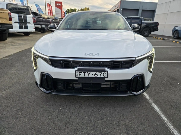 2024 Kia K4 GT-Line Automatic