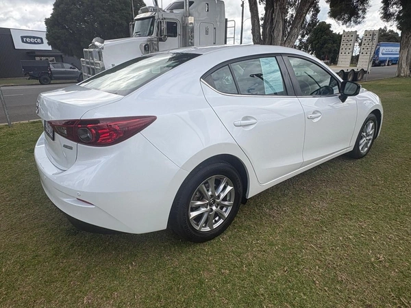 2015 Mazda 3 Maxx Automatic Petrol